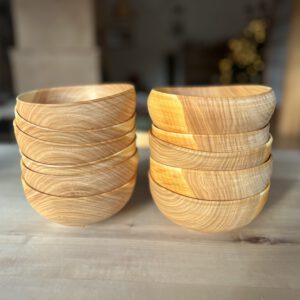 Müslischalen aus Kirschbaum,Bienenwachsfinish,ca.18cm,A (mit Kern) & B (ohne Kern)